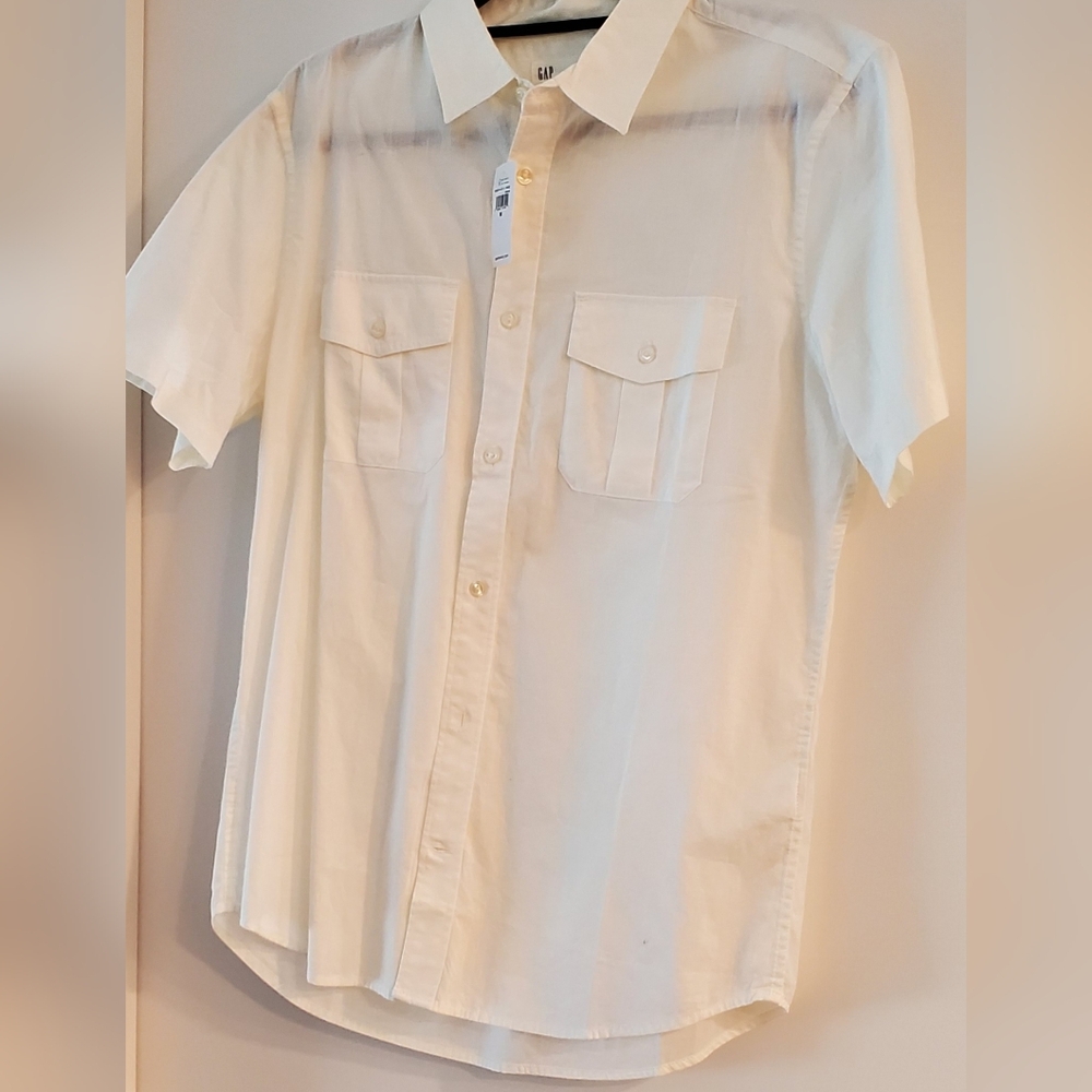 GAP Button-Down Camp Shirt W Pockets